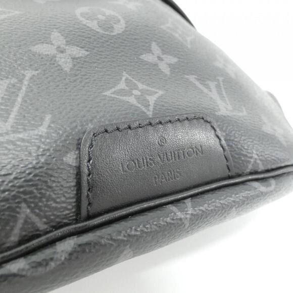 LOUIS VUITTON Black Monogram Shoulder Bag - Picture 4 of 9